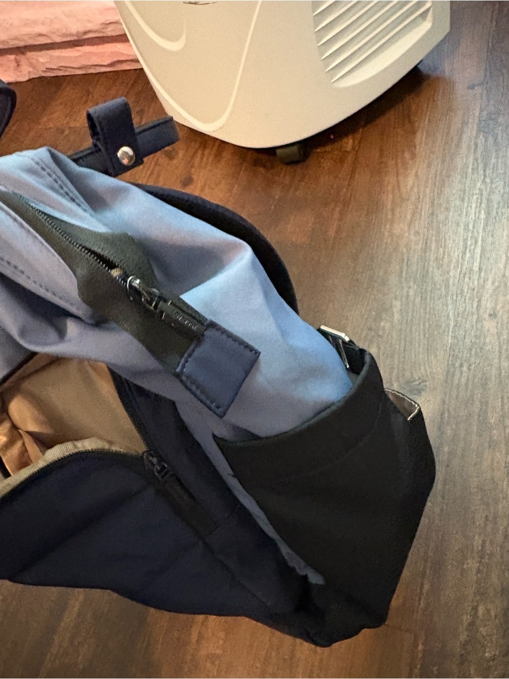 Backpack - Picture 8 of 9